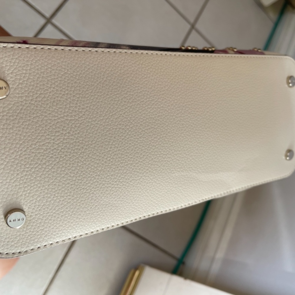 NWT DKNY Handbag - Picture 3 of 4
